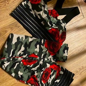Cute booty camo rose set